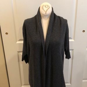 Banana Republic gray short sleeve sweater M
